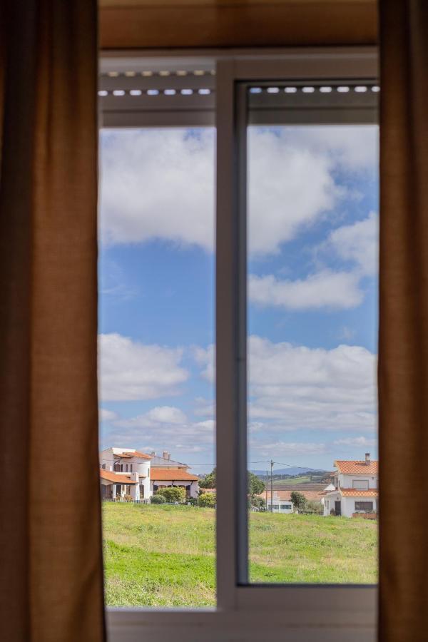 White Beach House Praia da Lourinhã Екстериор снимка