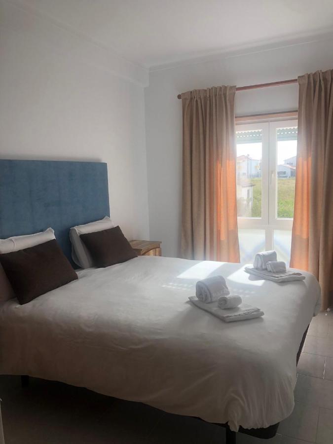 White Beach House Praia da Lourinhã Екстериор снимка
